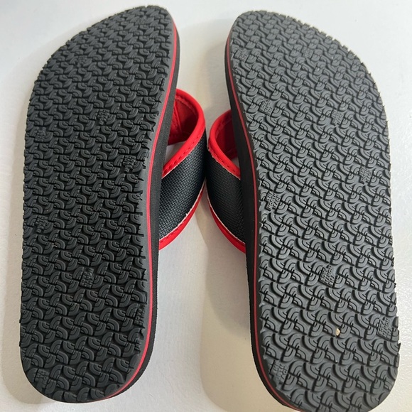 The North Face Youth Boys Base Camp
Flip Flops size 12 - Picture 4 of 4